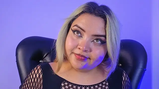 Snapshot of Agatha_humidity chatting on September 19, 9:54 am Agatha humidity online show from September 19, 9:54 am