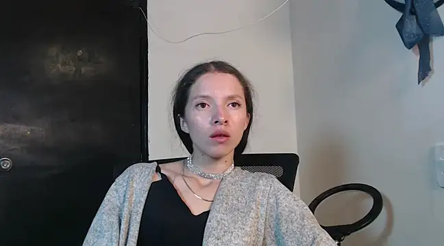 sweetdam12 online show from January 3, 9:15 pm