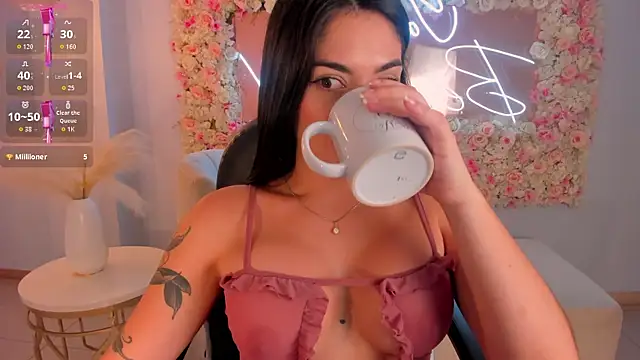 GiaFerrara online show from October 31, 4:24 am