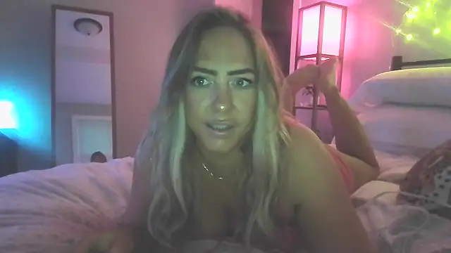 Snapshot of sunshinekisses chatting on March 20, 11:49 am sunshinekisses online show from March 20, 11:49 am