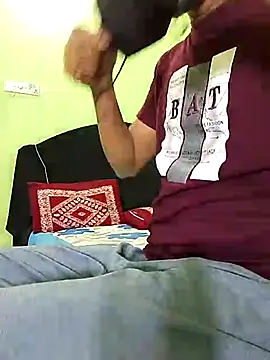 Snapshot of Taniya07 chatting on February 16, 6:43 am Taniya07 online show from February 16, 6:43 am