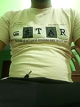 Snapshot of Taniya07 chatting on February 21, 6:18 am Taniya07 online show from February 21, 6:18 am