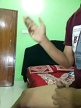 Snapshot of Taniya07 chatting on February 28, 4:43 am Taniya07 online show from February 28, 4:43 am