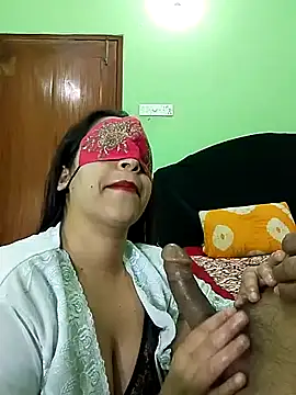 Snapshot of Taniya07 chatting on February 28, 5:15 pm Taniya07 online show from February 28, 5:15 pm