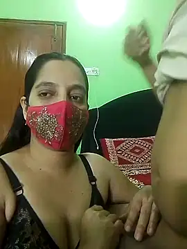 Snapshot of Taniya07 chatting on March 12, 5:28 pm Taniya07 online show from March 12, 5:28 pm