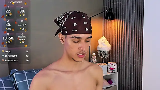 Snapshot of Busterspinter chatting on December 31, 8:26 am Busterspinter online show from December 31, 8:26 am