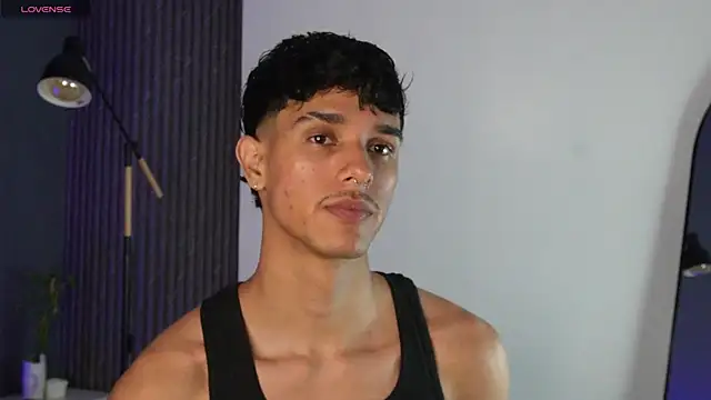 Snapshot of Busterspinter chatting on March 12, 9:23 am Busterspinter online show from March 12, 9:23 am