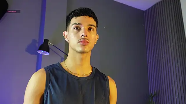 Snapshot of Busterspinter chatting on September 9, 12:26 pm Busterspinter online show from September 9, 12:26 pm