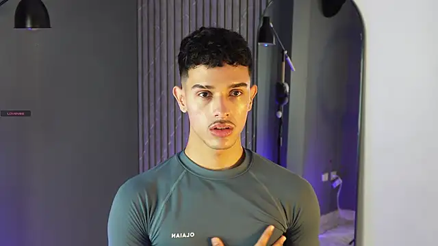 Snapshot of Busterspinter chatting on September 24, 6:00 pm Busterspinter online show from September 24, 6:00 pm