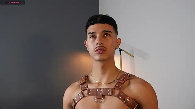 Snapshot of Busterspinter chatting on October 16, 4:30 pm Busterspinter online show from October 16, 4:30 pm