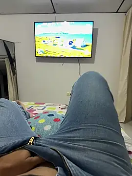 ANYLU19 online show from November 25, 3:17 am