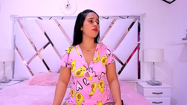 naughty  sara online show from February 12, 11:18 am