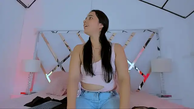 naughty  sara online show from March 7, 6:00 pm