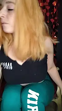 Snapshot of Sweet-SpicyOff chatting on February 17, 9:35 am Sweet-SpicyOff online show from February 17, 9:35 am