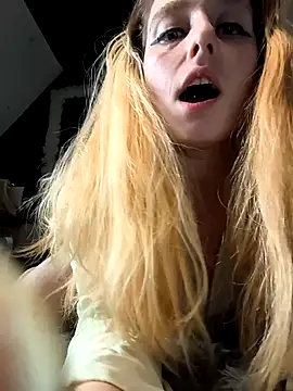 Snapshot of Sweet-SpicyOff chatting on December 15, 1:48 pm Sweet-SpicyOff online show from December 15, 1:48 pm