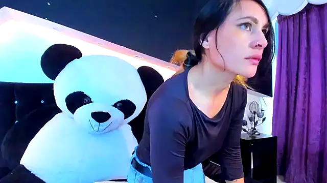 Coral Gibson online show from February 13, 12:32 pm