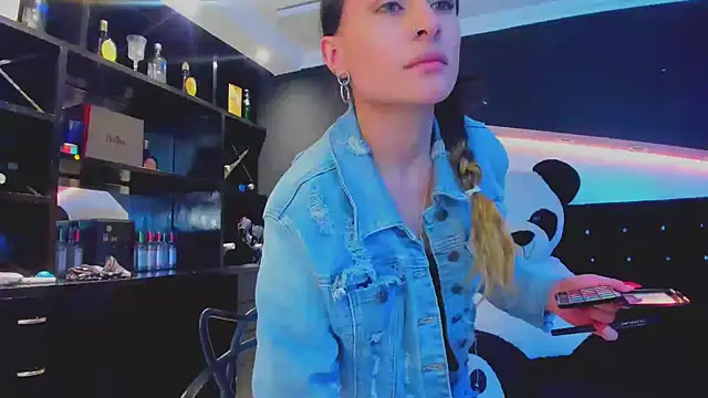 Coral Gibson online show from March 14, 12:51 pm