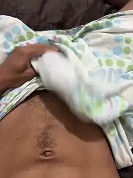 Snapshot of E_Himeros chatting on December 18, 12:07 pm E Himeros online show from December 18, 12:07 pm