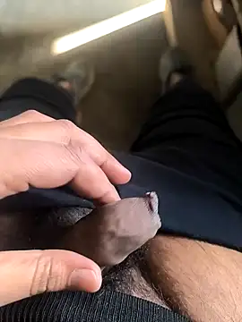 Snapshot of rana9639_1 chatting on January 13, 8:15 am rana9639 1 online show from January 13, 8:15 am