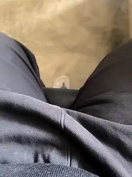 Snapshot of rana9639_1 chatting on February 9, 8:22 am rana9639 1 online show from February 9, 8:22 am