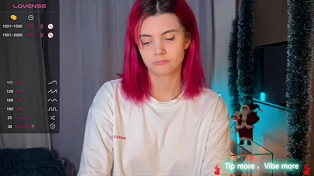 Snapshot of HarpyWitch chatting on December 17, 8:10 pm HarpyWitch online show from December 17, 8:10 pm