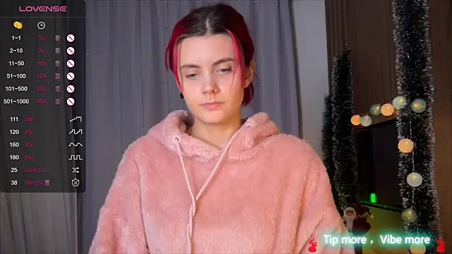 Snapshot of HarpyWitch chatting on December 18, 11:08 pm HarpyWitch online show from December 18, 11:08 pm