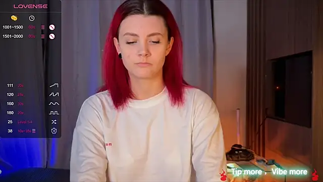 Snapshot of HarpyWitch chatting on February 1, 7:55 pm HarpyWitch online show from February 1, 7:55 pm