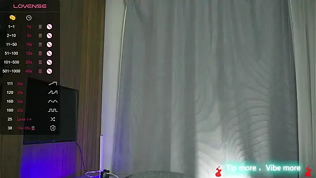 Snapshot of HarpyWitch chatting on March 18, 11:09 pm HarpyWitch online show from March 18, 11:09 pm