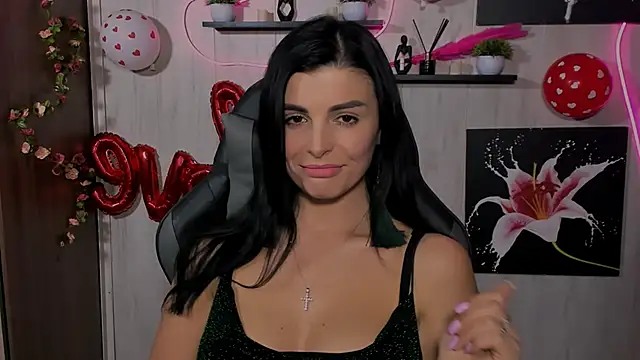 KayWuds online show from February 18, 4:16 pm