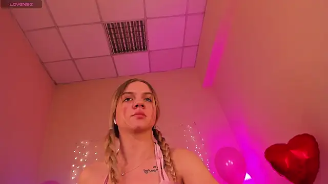 Snapshot of Aria69Stars chatting on February 27, 4:41 am Aria69Stars online show from February 27, 4:41 am