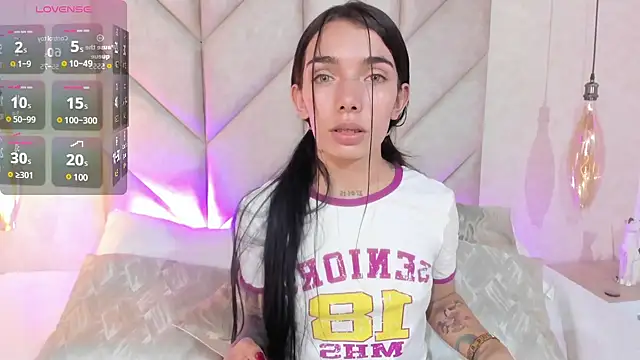 Mollymoon1 online show from December 9, 8:54 pm