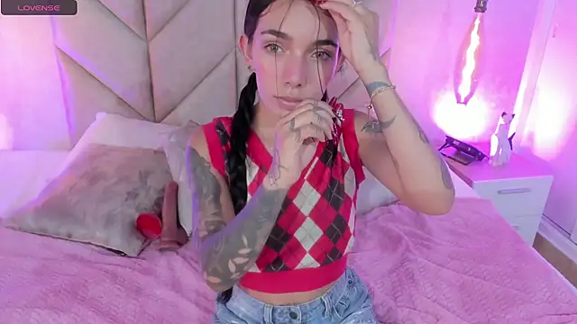 Mollymoon1 online show from December 10, 8:16 pm