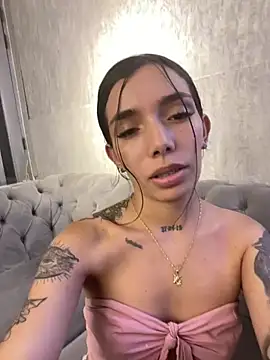 Mollymoon1 online show from December 23, 11:17 pm