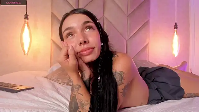 Mollymoon1 online show from January 10, 10:46 pm