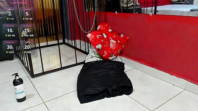 Snapshot of ValentinaThomas chatting on March 14, 10:38 pm ValentinaThomas online show from March 14, 10:38 pm