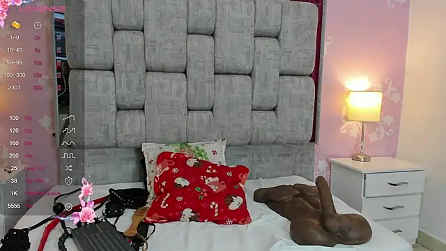 Snapshot of ValentinaThomas chatting on March 20, 8:40 pm ValentinaThomas online show from March 20, 8:40 pm