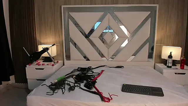 Snapshot of ValentinaThomas chatting on September 11, 7:58 pm ValentinaThomas online show from September 11, 7:58 pm