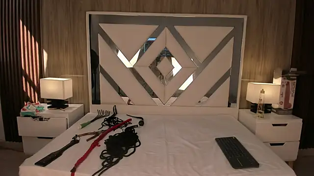 Snapshot of ValentinaThomas chatting on October 5, 7:23 pm ValentinaThomas online show from October 5, 7:23 pm