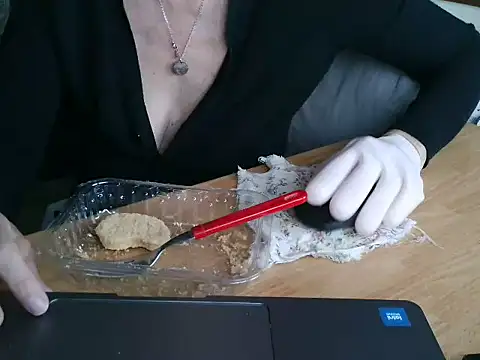 VeneRed online show from September 30, 1:16 pm