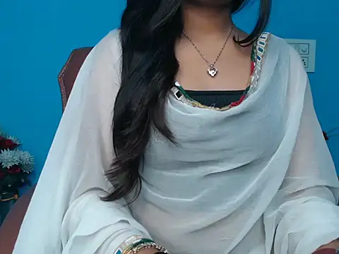 Wish Queen online show from November 6, 4:19 pm