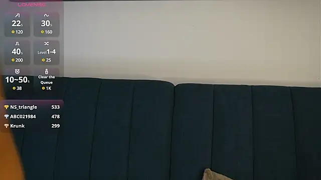 Snapshot of izzy_belle chatting on February 4, 5:55 pm izzy belle online show from February 4, 5:55 pm