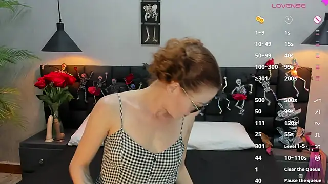 Sccarlett Johnnson online show from October 15, 9:26 pm