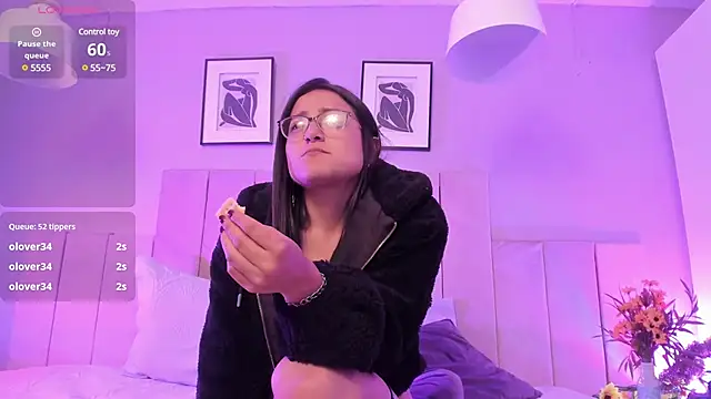 Lucy Williiams online show from January 30, 9:04 am