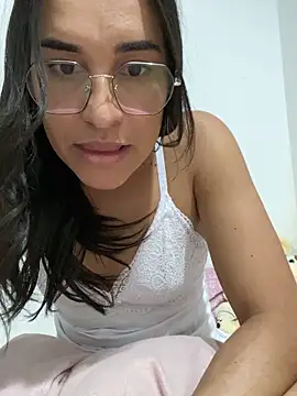 cleolimahot3 online show from January 4, 1:21 am