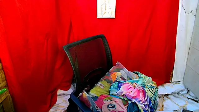 UrAmazingCassy online show from October 23, 5:33 pm