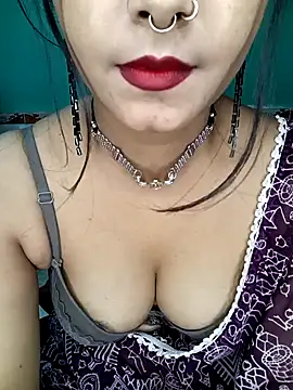 Diamond queeen online show from December 21, 9:36 pm