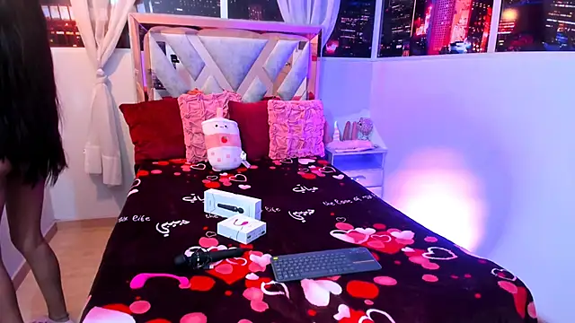 Tiffany sander online show from February 4, 3:33 am