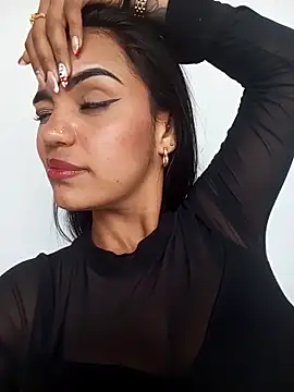 Snapshot of Sara-77 chatting on December 27, 9:32 pm Sara-77 online show from December 27, 9:32 pm