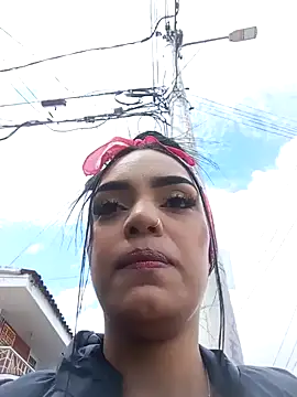 Snapshot of Sara-77 chatting on January 9, 5:43 pm Sara-77 online show from January 9, 5:43 pm