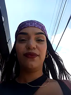 Snapshot of Sara-77 chatting on January 22, 6:31 pm Sara-77 online show from January 22, 6:31 pm